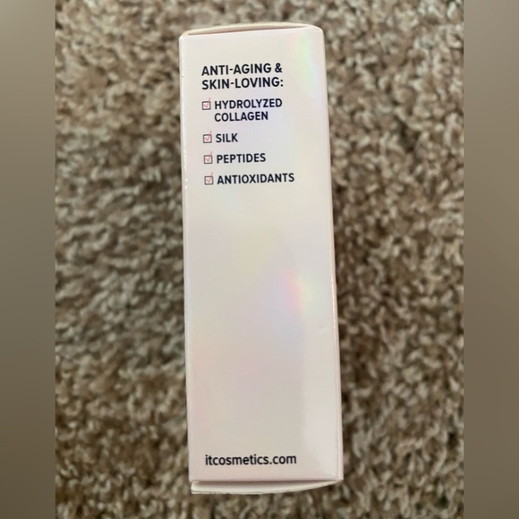 IT Cosmetics Celebration Foundation Illumination -Radiant Finish.Light.New/Box - Picture 4 of 8